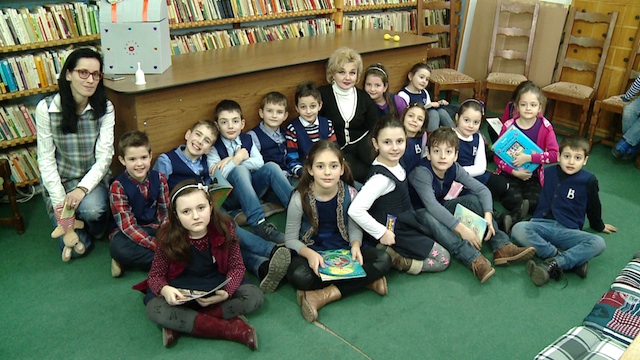 Noul proiect pentru copii, inițiat de Biblioteca Județeană Satu Mare și intitulat „O oră de poveste...”, a continuat și marți, 14 februarie 2017, în intervalul orar 13.00 - 14.00.