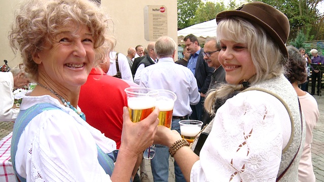 Berea bavareză a mers numai bine cu covrigi, cârnaţi albi şi roşii, dar şi cu prăjituri