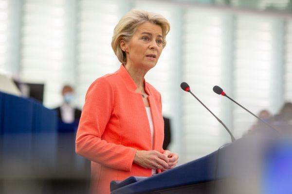 PE aprobă un sprijin bugetar esențial pentru Ucraina și UE