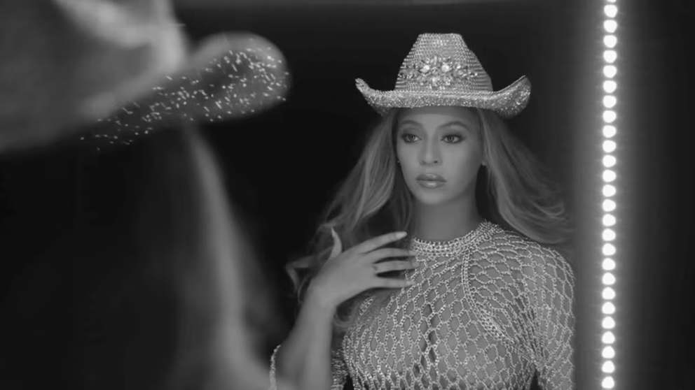 Beyonce lansează primul său album country