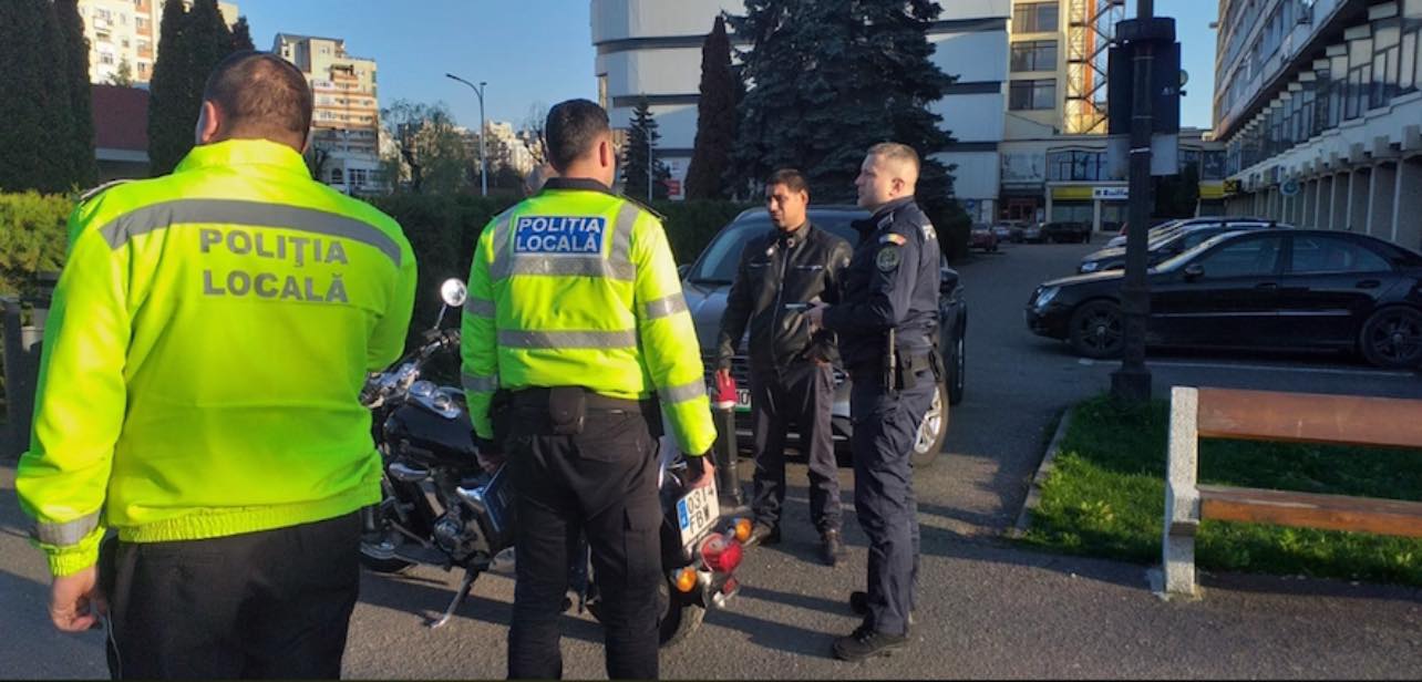 FOTO: Pe motocicletă, băimărean beat și fără permis, prins în trafic de Poliția Locală