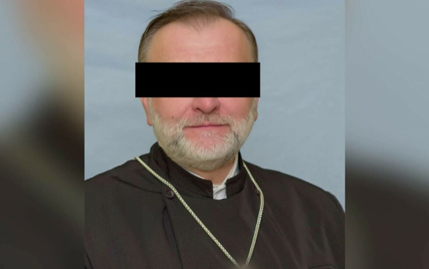 Preotul din Satu Mare, acuzat de abuz sexual, plasat în arest la domiciliu
