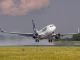 Avion TAROM întors la Aeroportul Otopeni după ce a fost lovit de fulger