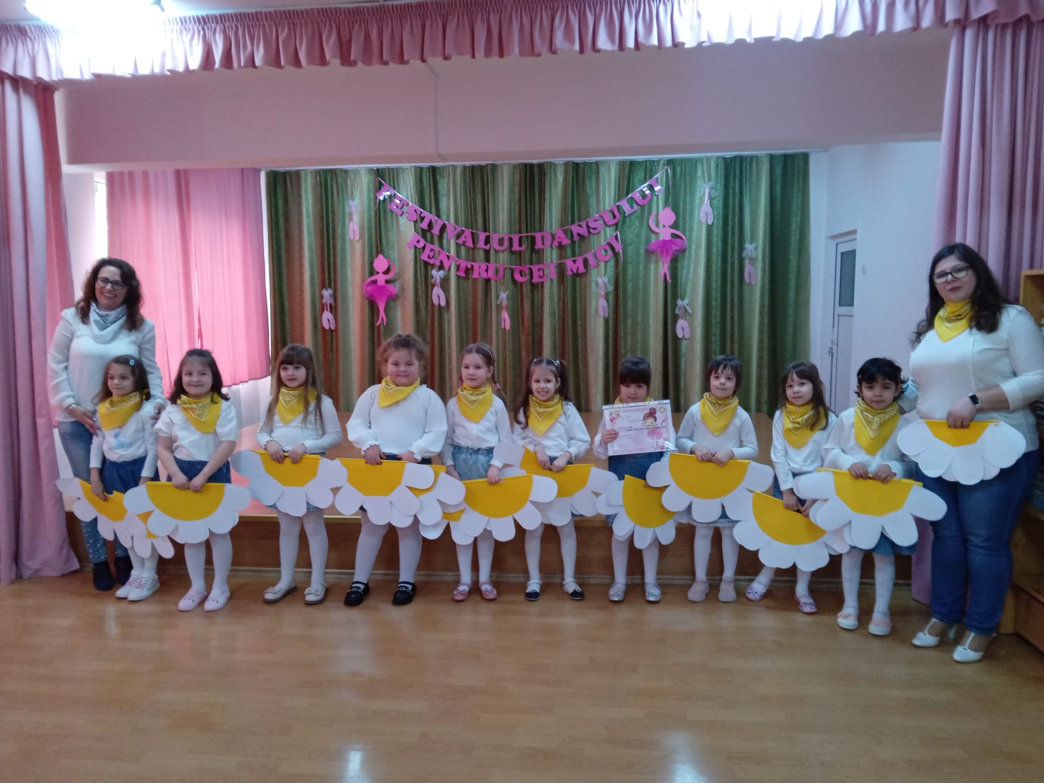 La Satu Mare s-a desfășurat  ”Festivalul dansului pentru cei mici”