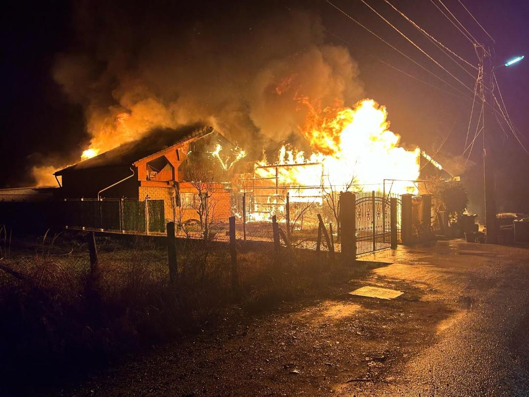 Incendiu la o casa de locuit din Ardud