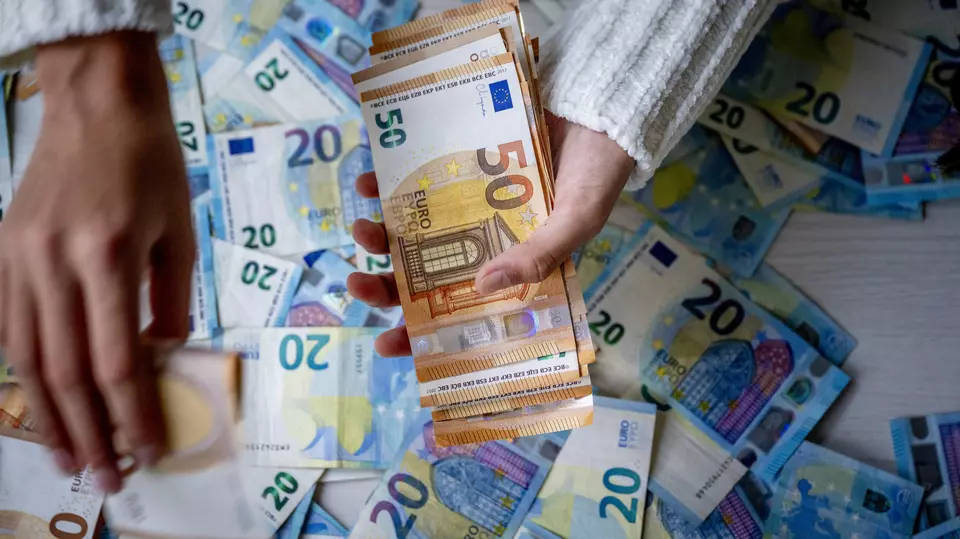 Cea mai mare pensie lunară ajunge la 19.000 de euro