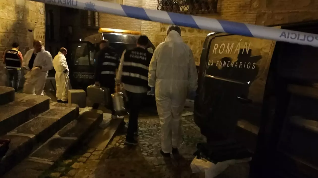 Patru persoane găsite moarte într-o locuință, inclusiv un român