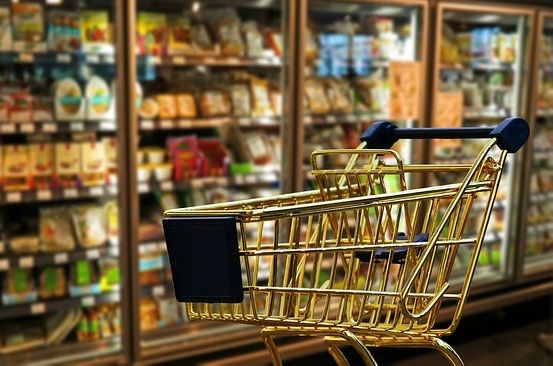 Închiderea supermarketurilor şi hypermarketurilor în weekend, analizată