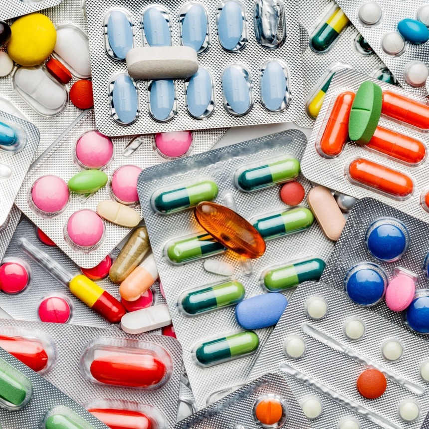 Comisia Europeană solicită suspendarea autorizației pentru medicamente generice neconforme