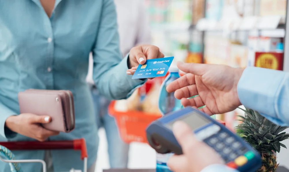 Mituri cu privire la cardul de credit