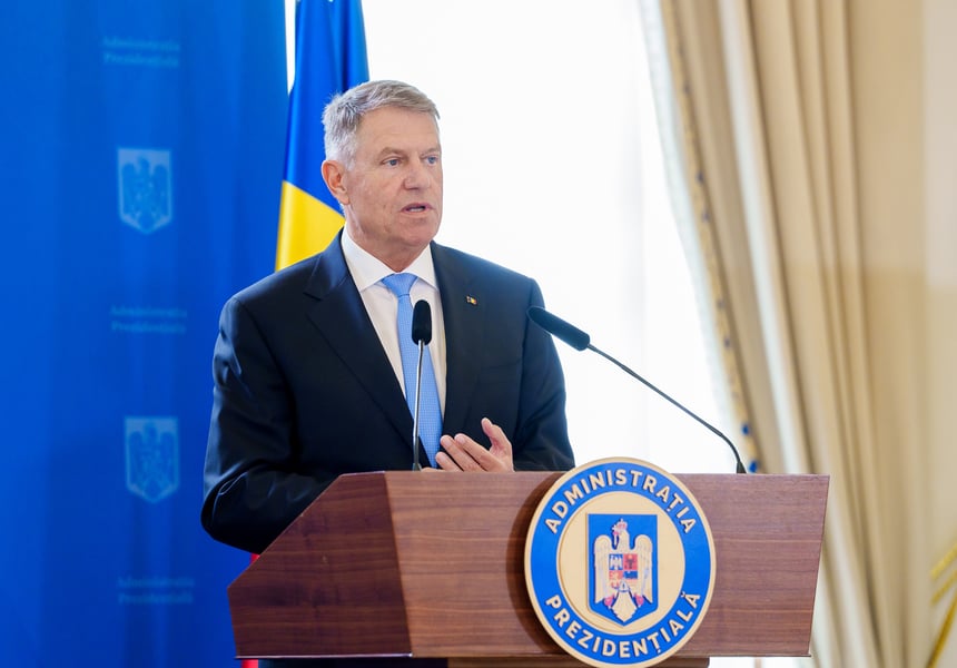 Iohannis a promulgat legea privind concediul paternal