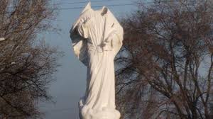 Statuia  Sfintei Marii din catedrala din Linz a fost decapitată