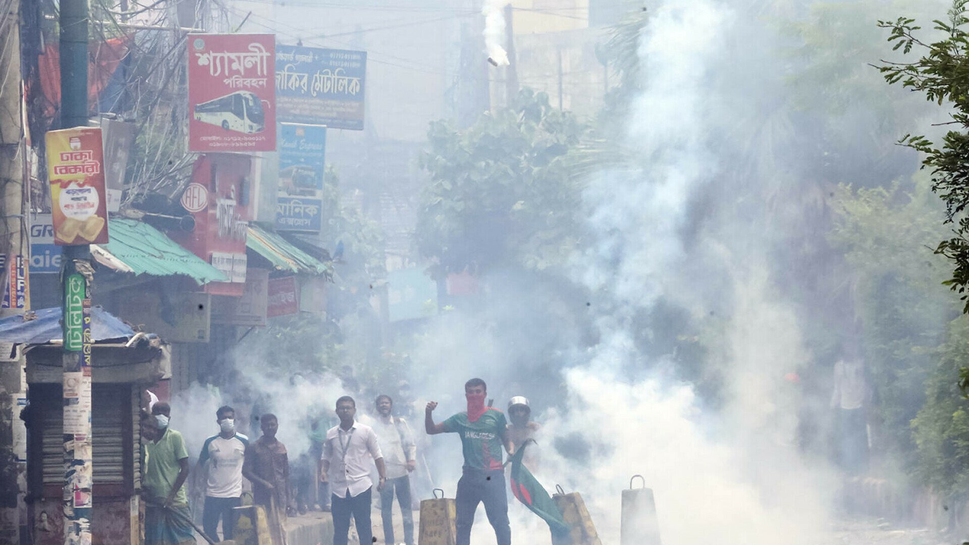 Cel puțin 73 de persoane au murit în timpul protestelor masive din Bangladesh