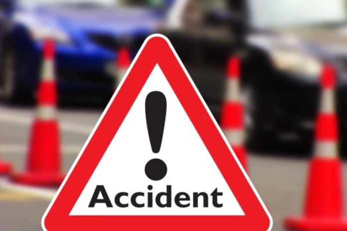 SM – DN 1, loc. Tasnadul Nou – accident rutier produs între 2 autoturisme și 1 microbuz