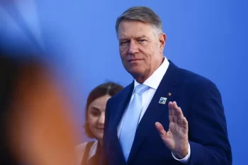 Ați vota pentru Klaus Iohannis dacă ar candida la Senat?