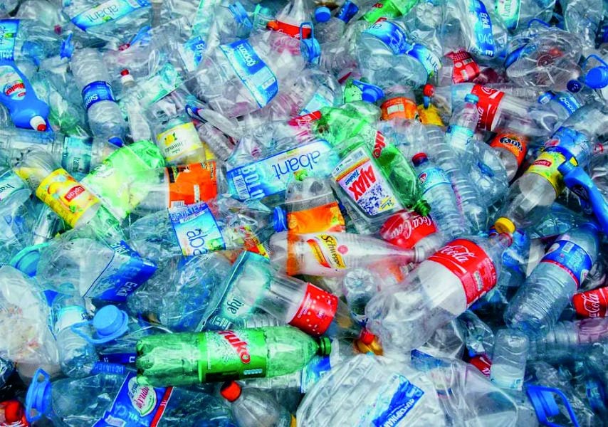 România a plătit 3,75 miliarde de lei pentru plasticul nereciclat